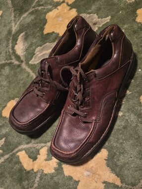 Skechers Men's Dark Brown Leather Chukka Lace-Up Boots